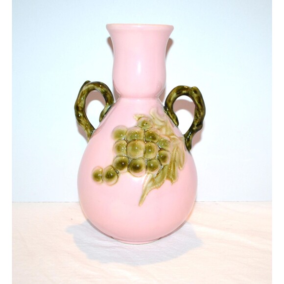 Vintage Vase Pink with Green Grapes Handles Hull Tokay 1950s Collectible - Picture 1 of 5